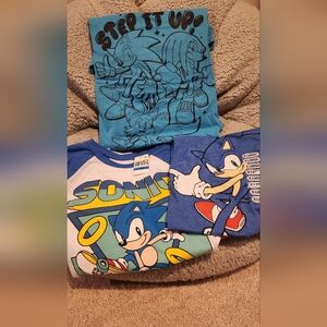 3 boys size XL Sonic t-shirts